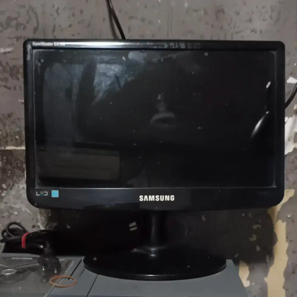 Monitor 16inci Samsung