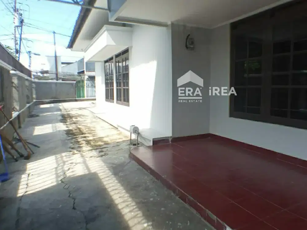 RUMAH DISEWAKAN DI SOLO BARU DEKAT THE PARK MALL