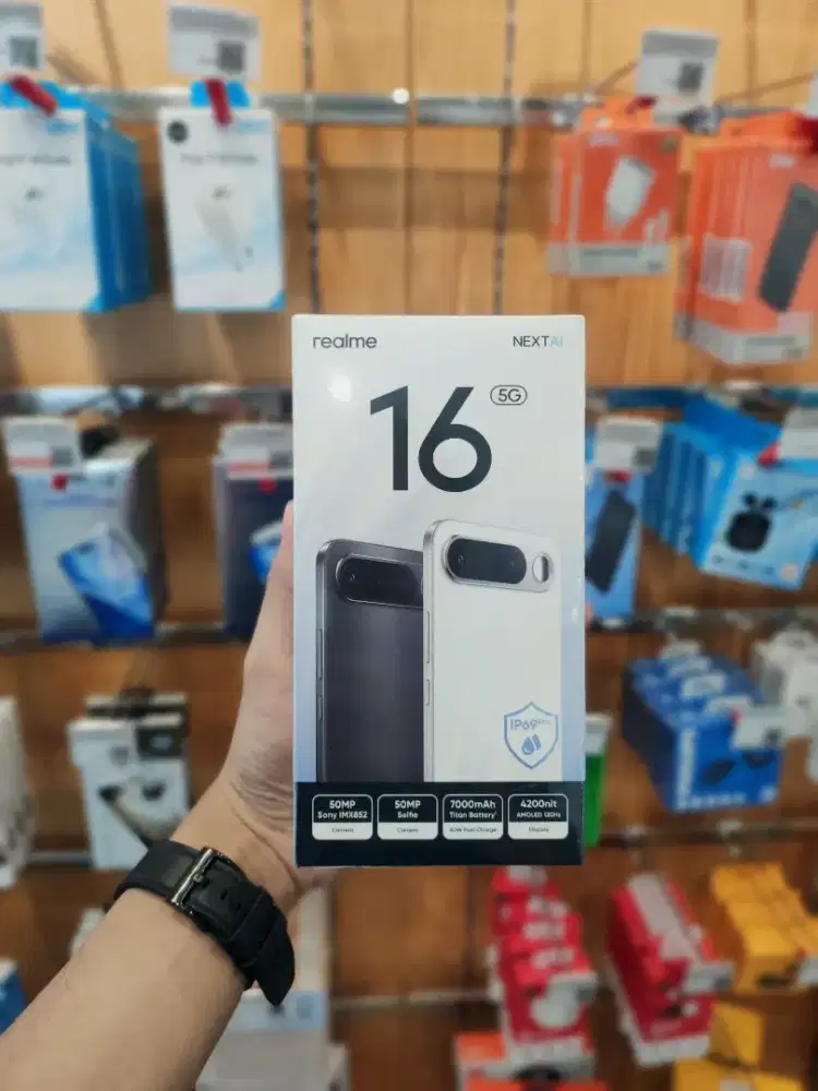 Realme 16 5G Pre-order Cashback 500 ribu + Giftbox cicilan 0% tanpa Dp