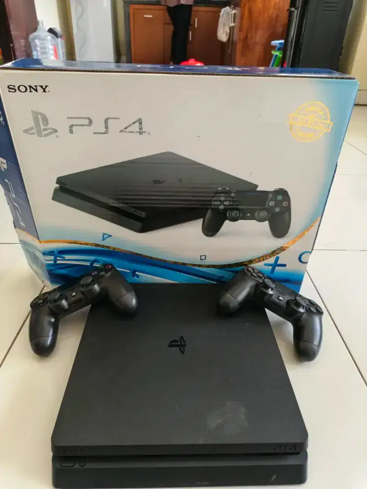 Dijual PS 4 Slim Digital 1TB