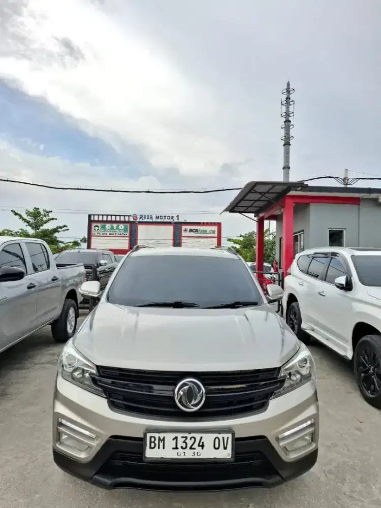 Dfsk glory 2019 560 T luxury 1.5 matic. Km 74rb antik