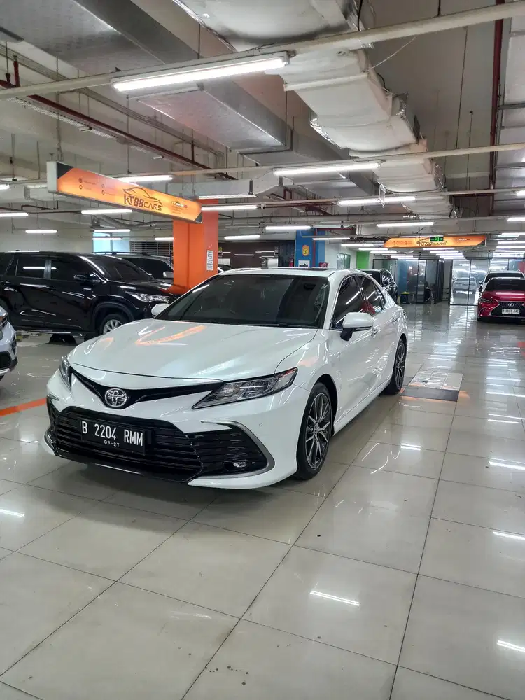 Toyota Camry 2.5 V AT facelift 2022