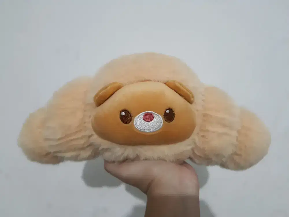Boneka imut dan lucu