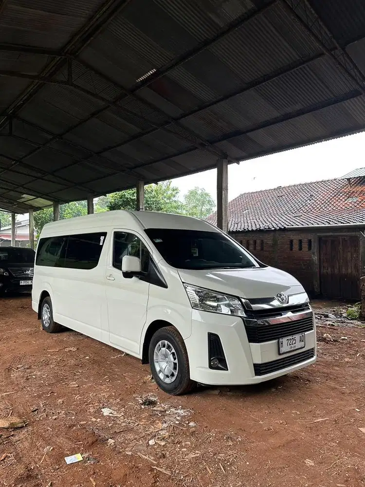 Hiace Premio 2023 Istimewa