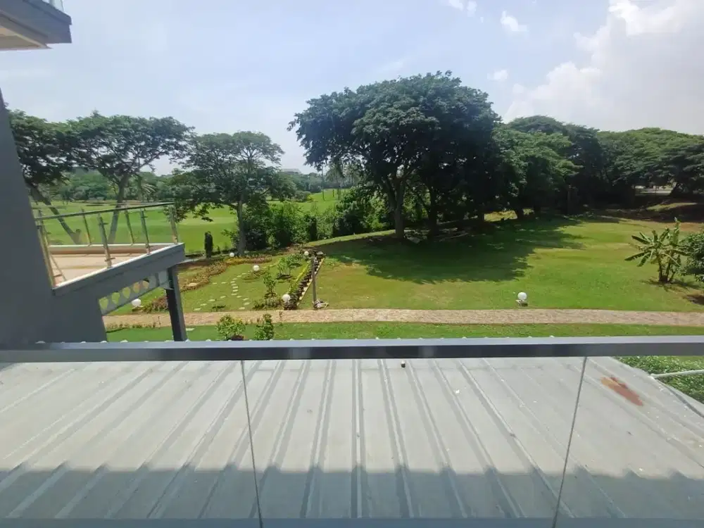 Rumah Pik1 Crown Golf Uk 8X15 Belakang View Golf,3 Lantai,Jarang Ada