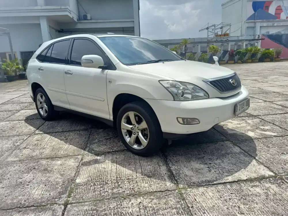 Toyota Harrier G 2.4 Prem at 2012