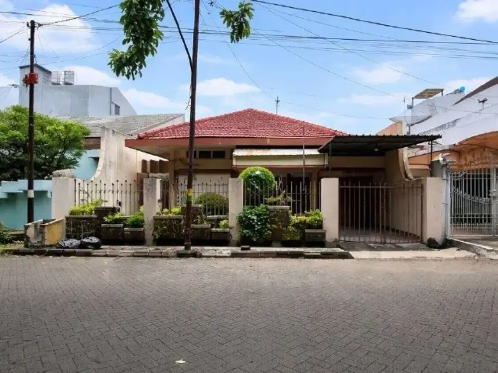 Rumah Klampis Indah, Wisma Mukti  Strategis