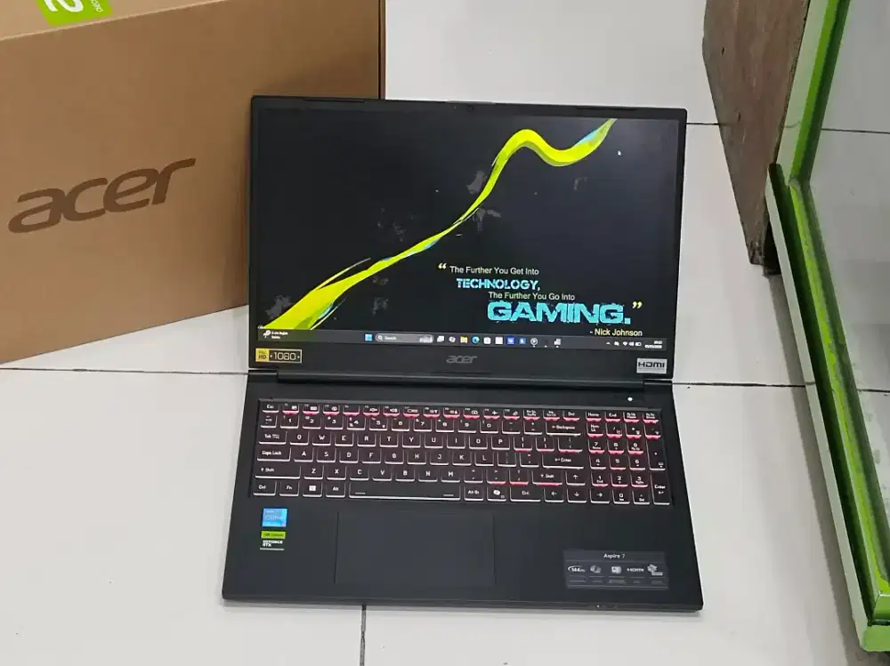 ACER ASPIRE 7 A715-59G Intel core i5-12450H RTX 3050 Like new