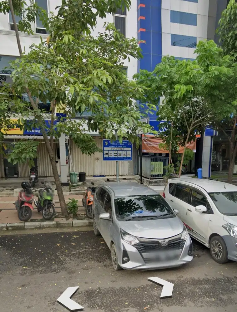 Disewakan Ruko 3 Lantai Strategis – Seberang RS Siloam