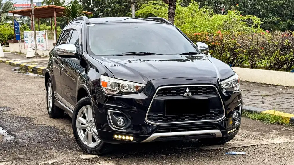 Mitsubishi Outlander PX Action limited 2018 Facelift Hitam