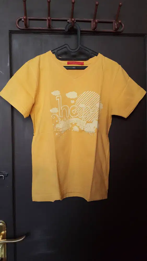 Christian Yellow T-Shirt HOPE – Kaos Rohani Kristen Preloved