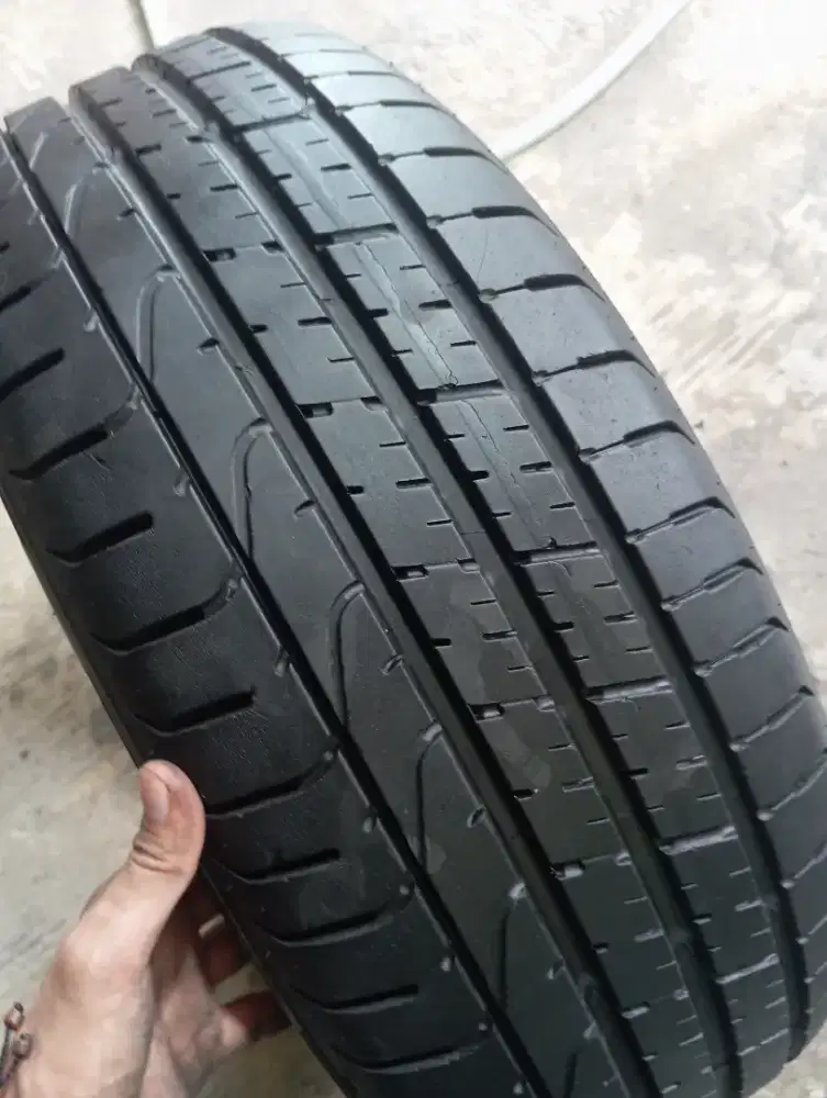 Pirelli pzero Runflat 225 40 R19