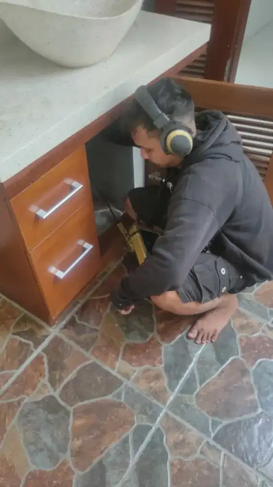 Jasa deteksi pipa bocor dalam tanah dan bangunan