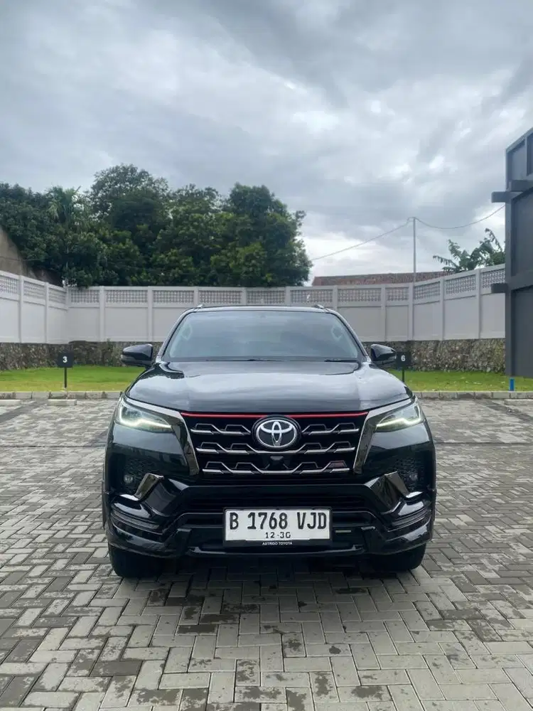 Toyota Fortuner VRZ TRD Sportivo 2020 KM LOW