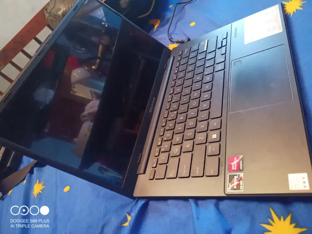 Laptop azuz Vivobook GO 14 Rayzen 5 ,ram 16/512