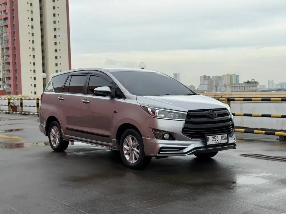 Toyota Kijang Innova V 2.0 2018