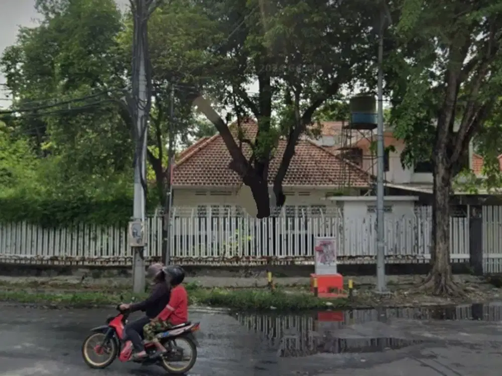 Rumah murah komersial area Jalan Raya Ambengan Surabaya pusat