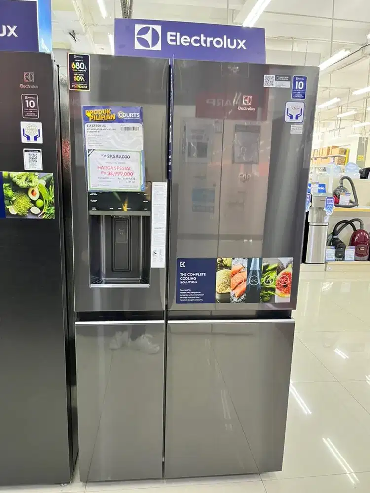 ELECTROLUX REFRIGERATOR 4 DOORS 609 L
