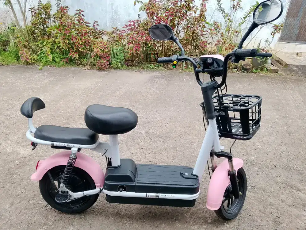 SEPEDA LISTRIK PINK