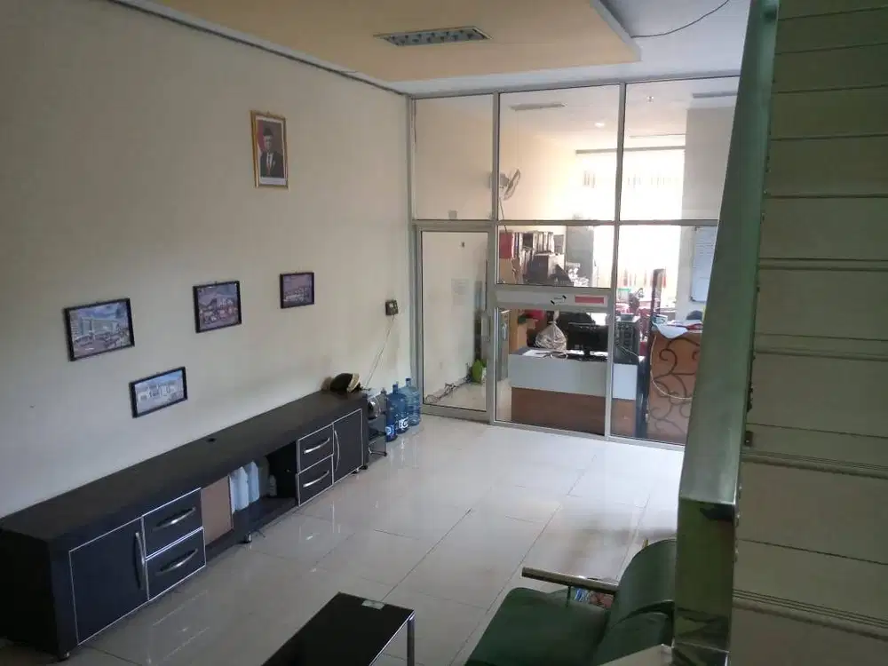 Dijual Gedung Perkantoran 4 Lantai di Moh Toha Bandung
