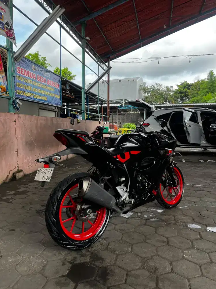 GSX R150 MULUS SAPA CEPAT DIA DAPAT
