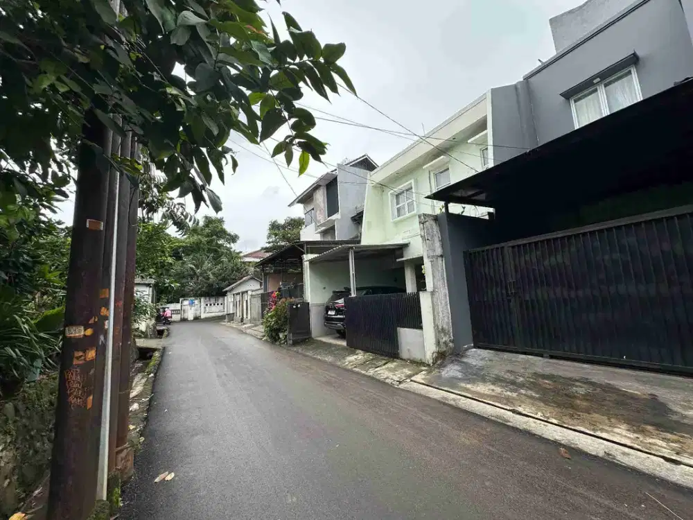 Dijual Rumah Bagus 3 Lantai Pejaten Barat