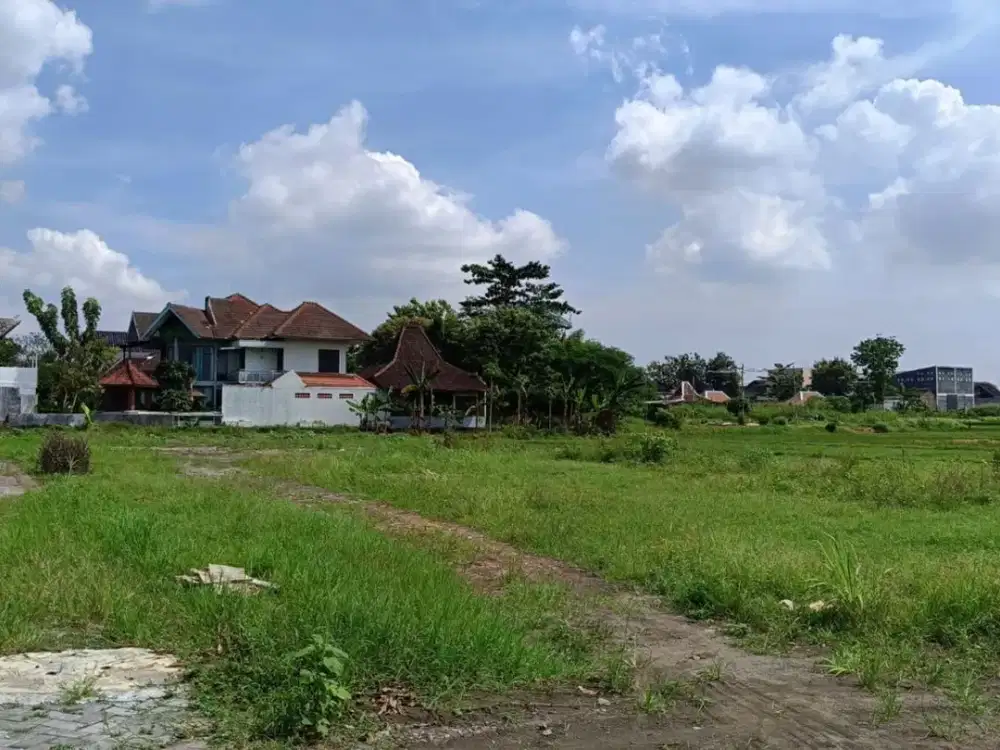 Tanah Selatan Plaza Ambarukmo Jogja