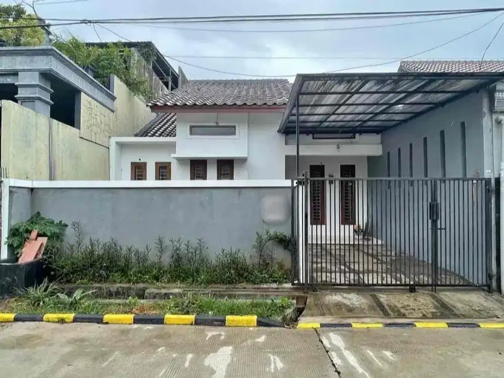 Rumah Bagus Perumahan Mahkota Simprug Peninggilan Ciledug Tangerang