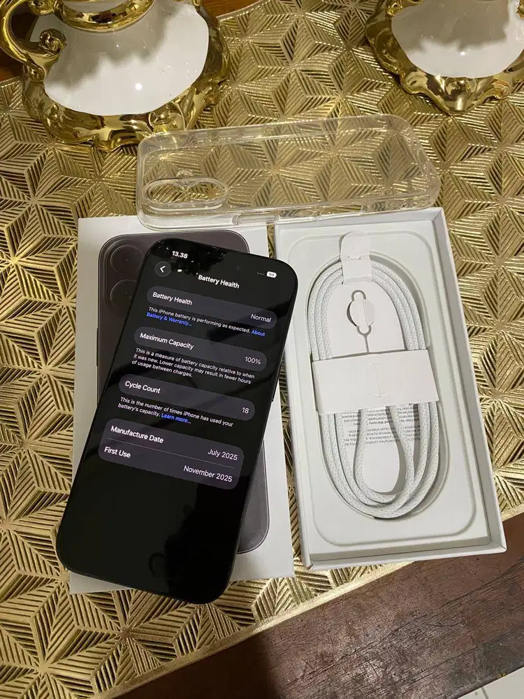 Iphone 16 128 Gb warna Black All Operator Bh 100% Mulus garansi ON