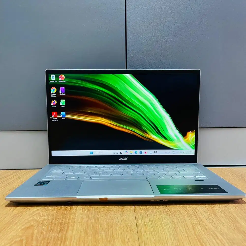 ACER SWIFT SF314-511 //SSD 512 // INTEL IRIS XE