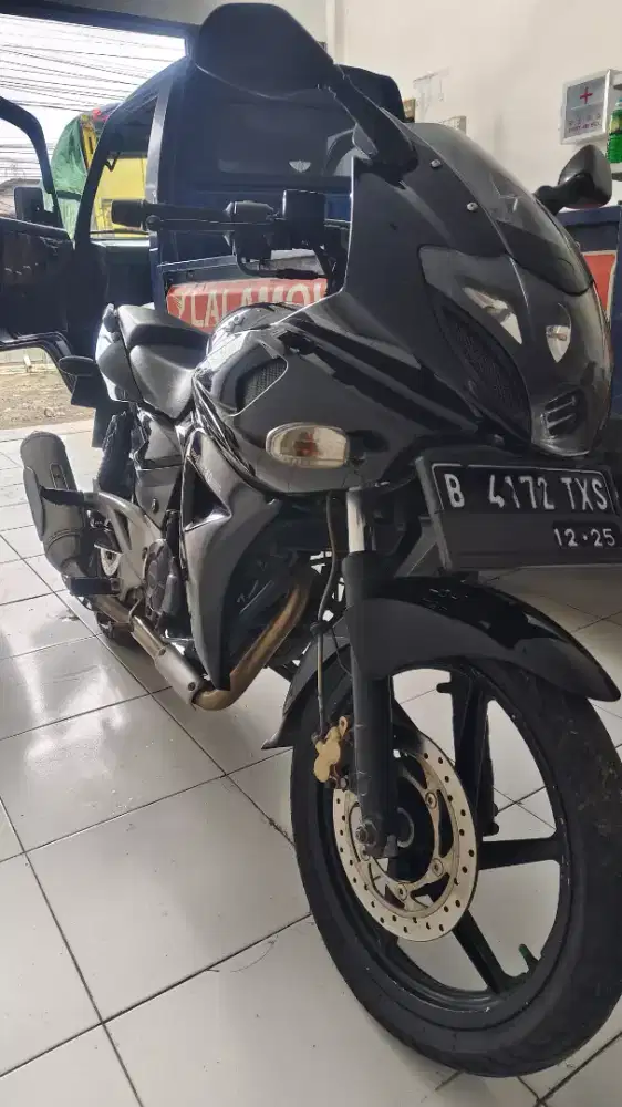 Di jual pulsar 220 cc