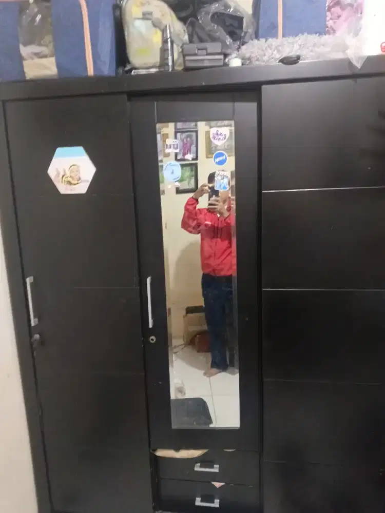 Jual lemari pintu geser