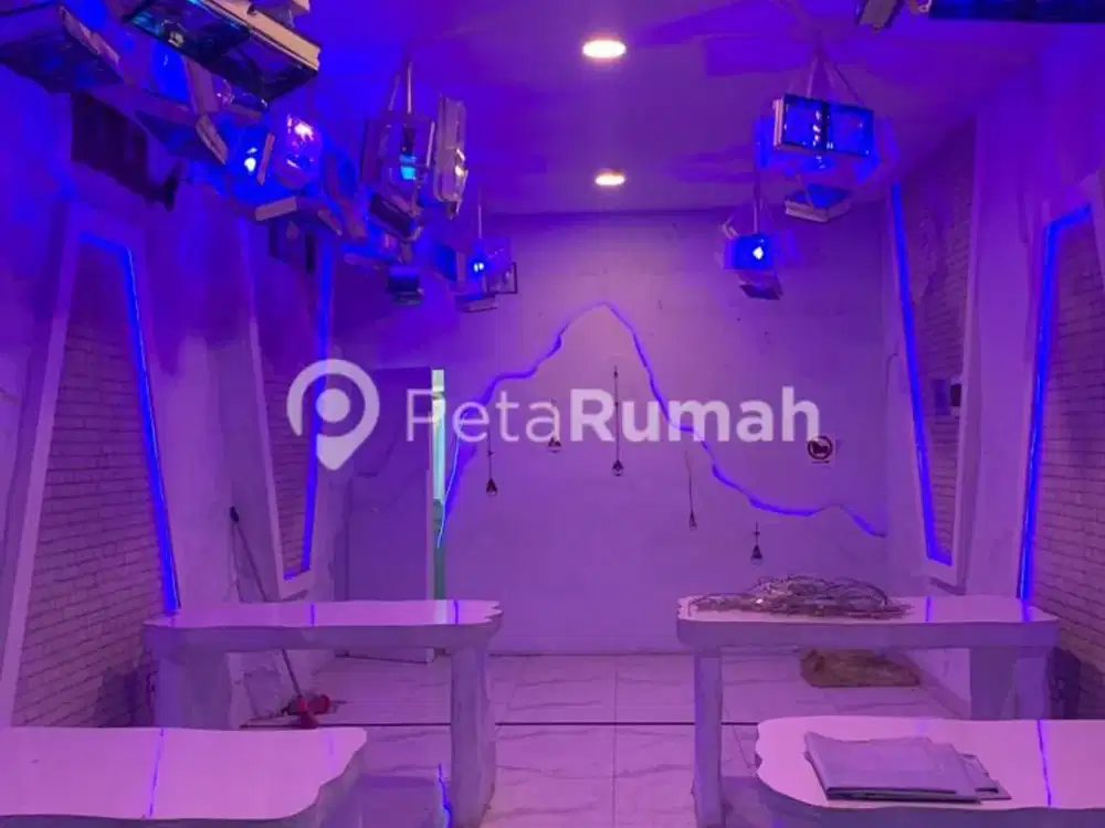 DISEWAKAN RUKO JALAN JAWA  KOMPLEK CENTER POINT - DAERAH INTI KOTA (DEWI NATALIA)