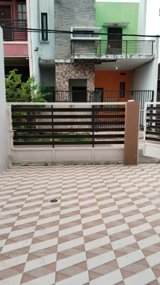 Dijual Rumah di Citra Indah City Jonggol