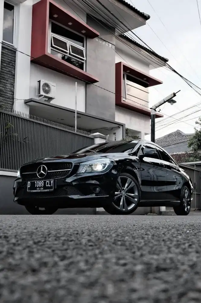 LowKm! Mercedes Benz CLA200 2015 hitam sedan bandung mercy