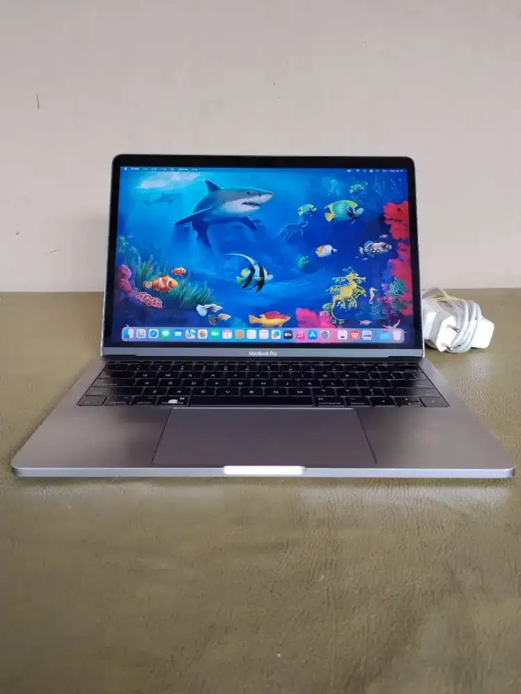 Macbook Pro 2017 8/256 Space Grey