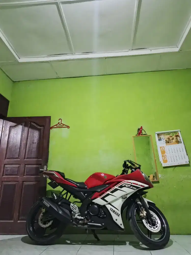 Yamaha YZF R15 tahun 2015