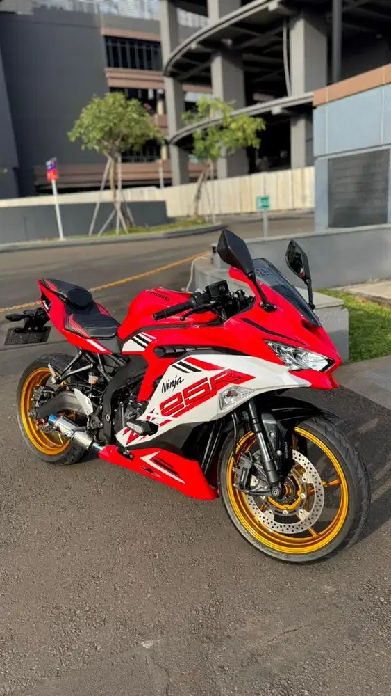 Kawasaki ZX25R ABS SE QS 2021 ISTIMEWA KM 6RB!
