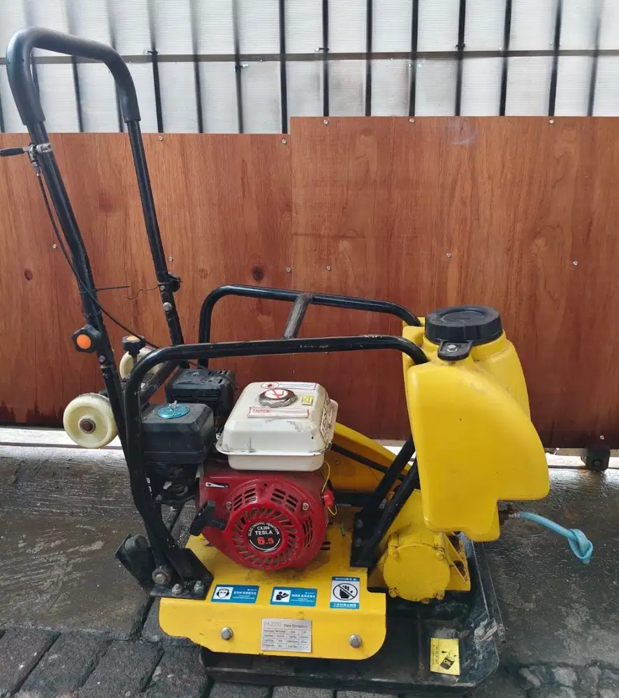 Mesin Stamper Kodok C90T GX200 6.5HP + Tangki Air – Plate Compactor