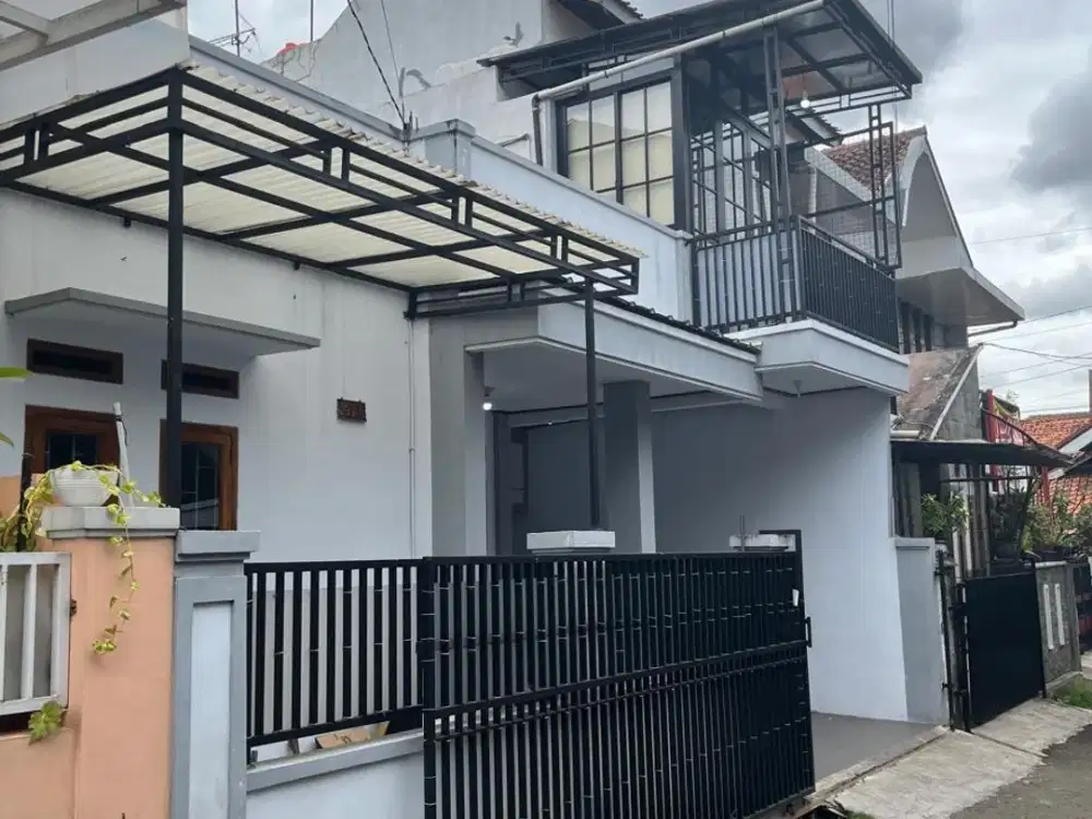 DIJUAL RUMAH DI KOMPLEK PADASUKA KOTA BANDUNG