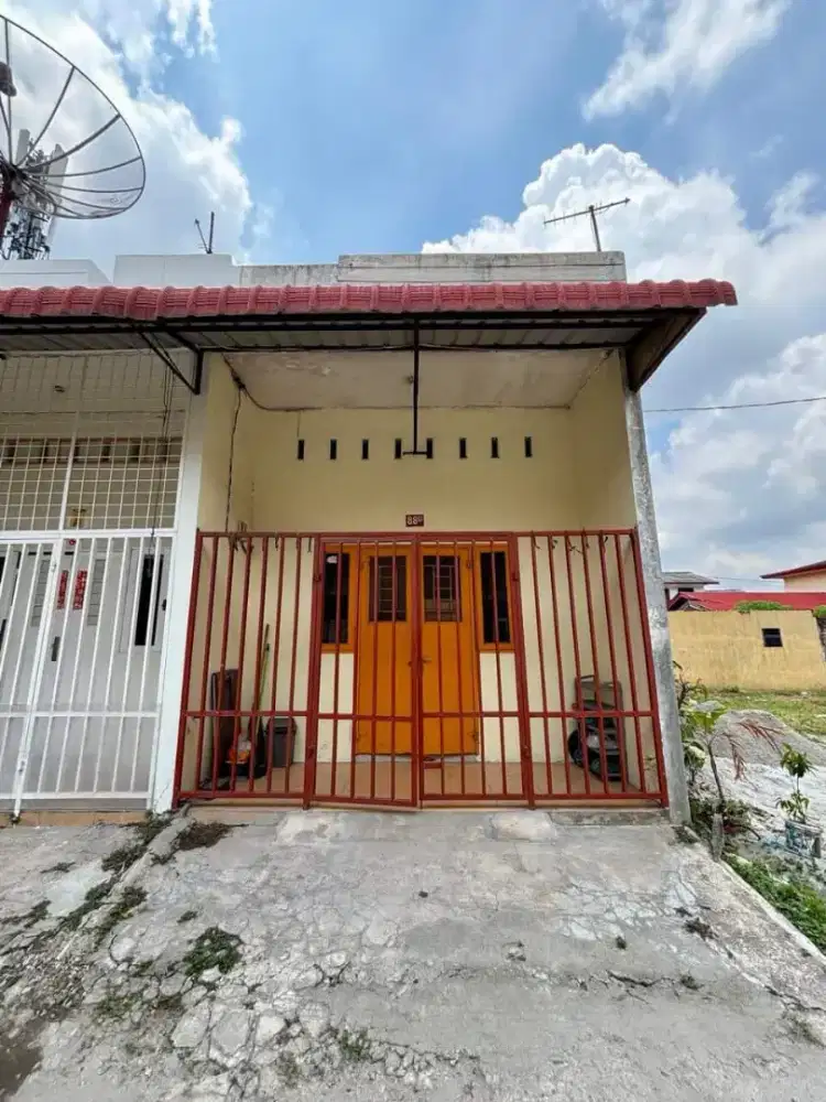 Disewakan Rumah 2 Kamar Tidur - Bebas Banjir, Lingkungan Nyaman