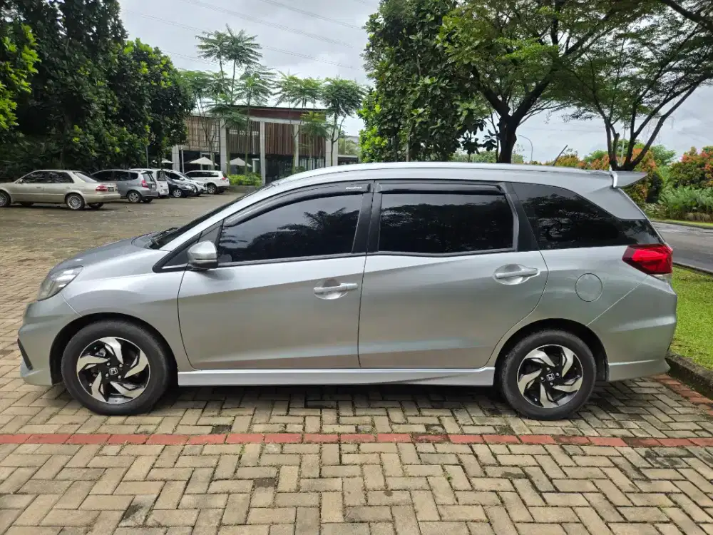Mobilio RS cvt 2016