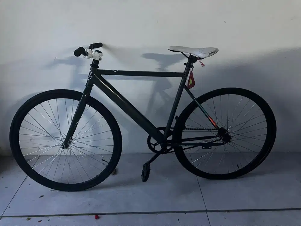 SEPEDA BALAP FIXIE
