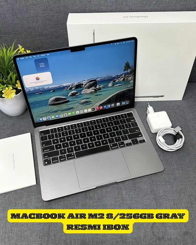 Macbook Air M2 8/256gb gray iBox like new