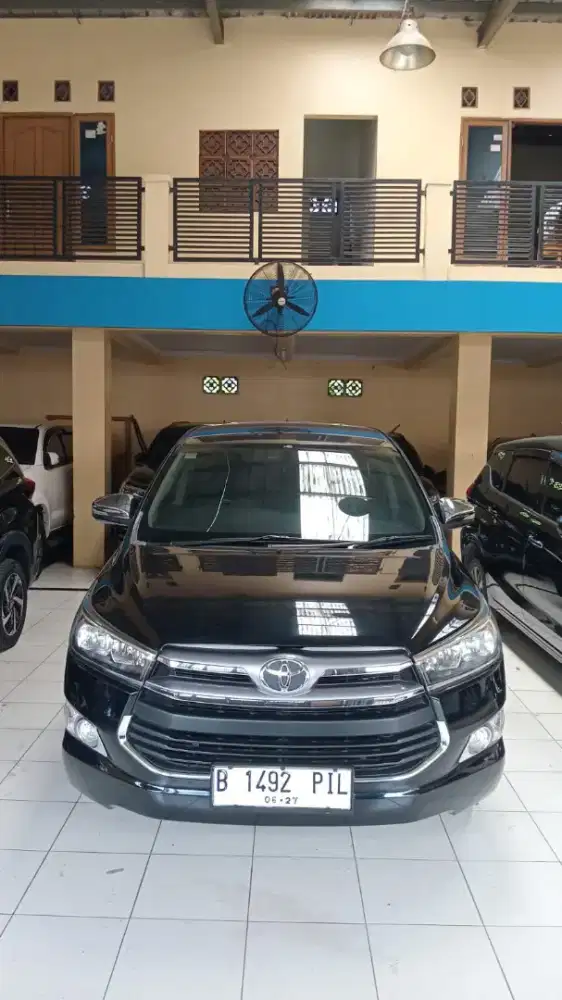 Toyota Innova V Bensin Matic 2017 Hitam