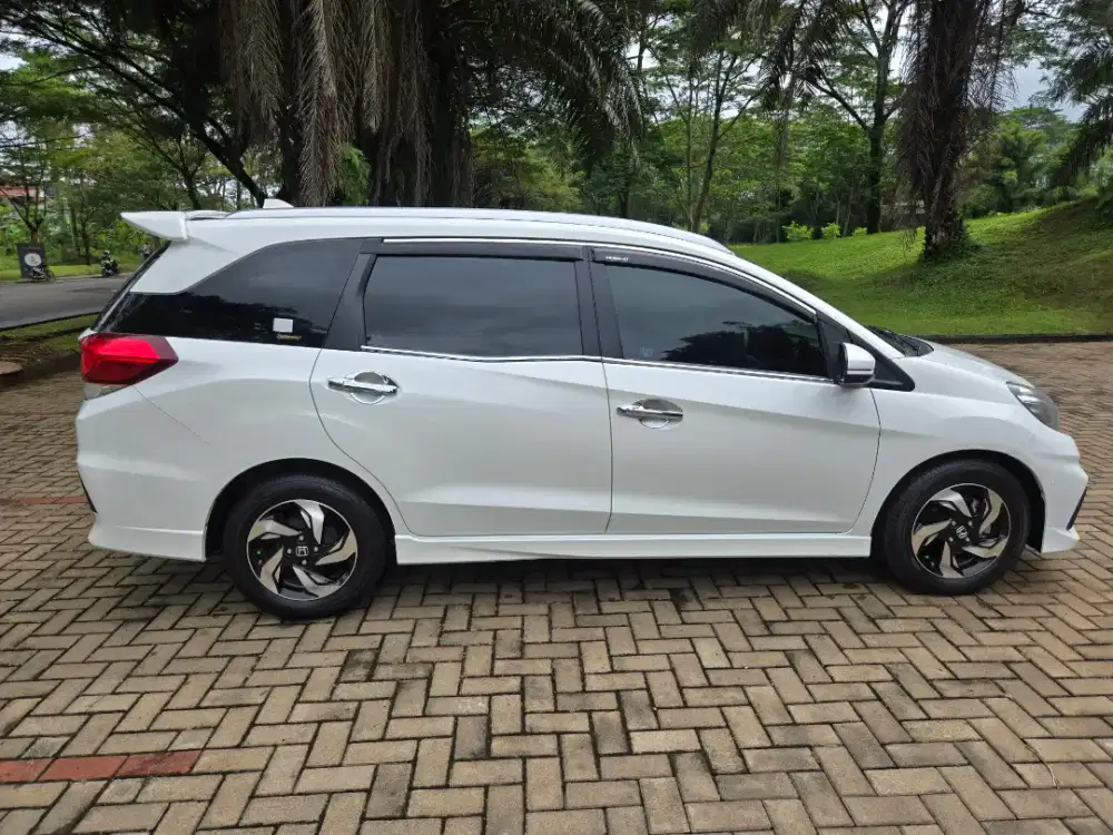 Mobilio RS cvt 2016 km 55rb
