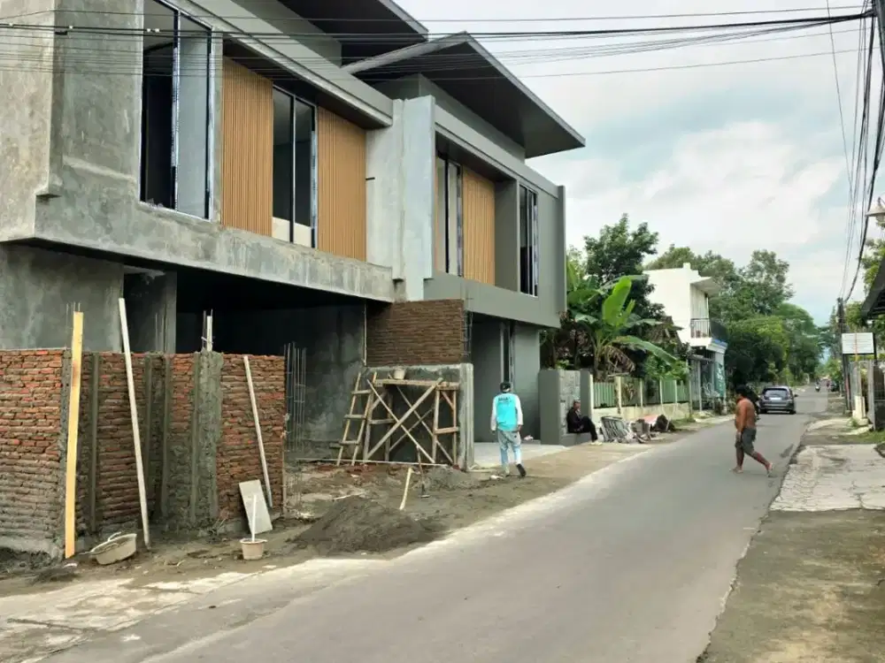 RUMAH MEWAH FULL FURNISHED UTARA STADION MAGUWOHARJO SLEMAN 18 MIN UGM