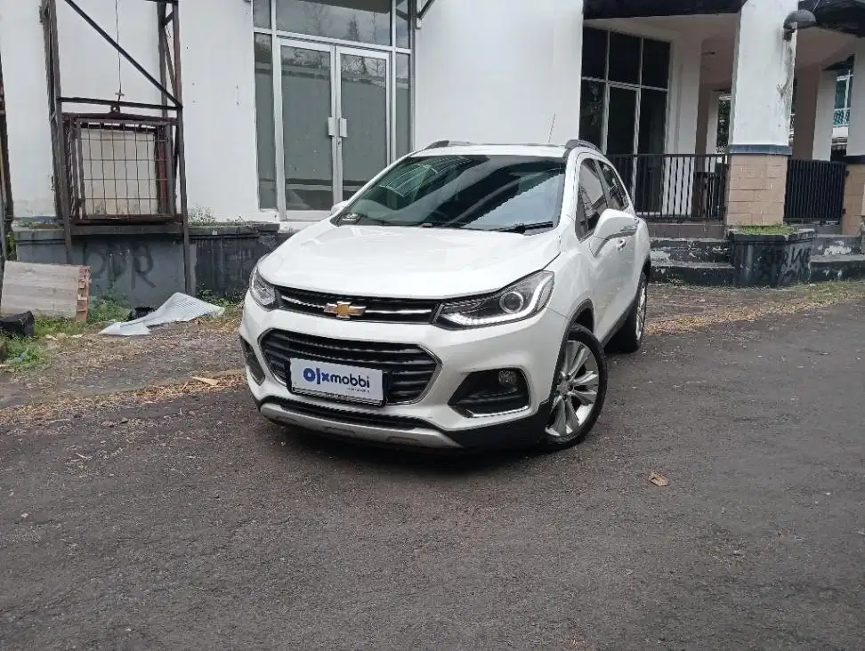 Hot Sale - CHEVROLET Trax 1.4 Turbo LTZ Bensin A/T 2017 PUTIH