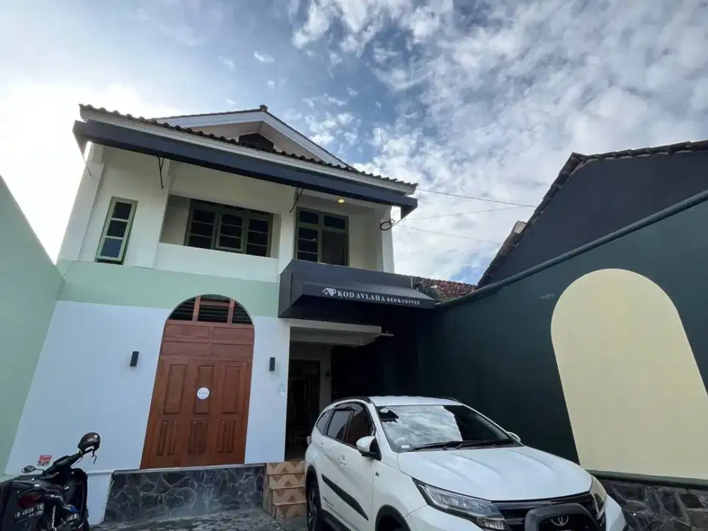 RUMAH DIJUAL JOGJA TENGAH KOTA AREA WISATA MANTRIJERON BISA DIJADIKAN HOMESTAY DAN CAFE