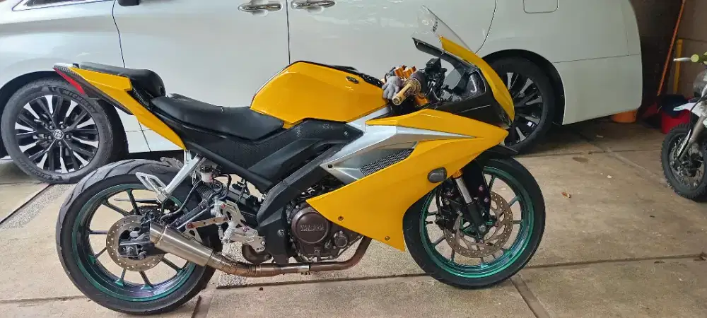 MOTOR R15 V3 TAHUN 2019